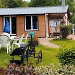 Mobil-home Confortable - 3 Pers. - Api-1-52-2032 * La Tour-dʼAuvergne
