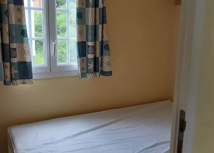 Mobil-home Confortable - 3 Pers. - Api-1-52-2032 *