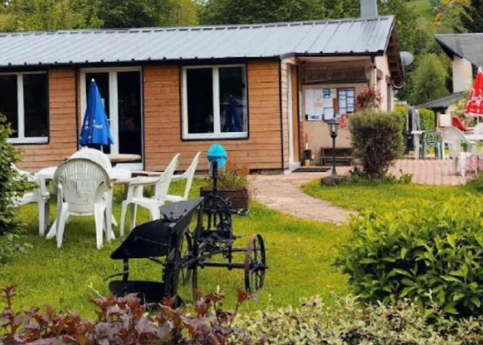 Mobil-home Confortable - 3 Pers. - Api-1-52-2032 * La Tour-d'Auvergne